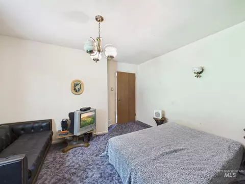 Bedroom - 17 Lem Ct, Cascade, ID 83611 photo 4 of 6
