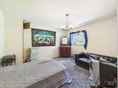Bedroom - 17 Lem Ct, Cascade, ID 83611 photo 3 of 6