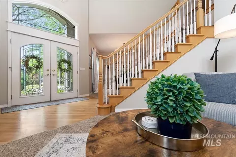 Entry Way - 552 E River Quarry Ct, Eagle, ID 83616 photo 4 of 6