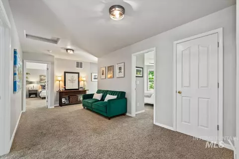 Entry Way - 552 E River Quarry Ct, Eagle, ID 83616 photo 6 of 6