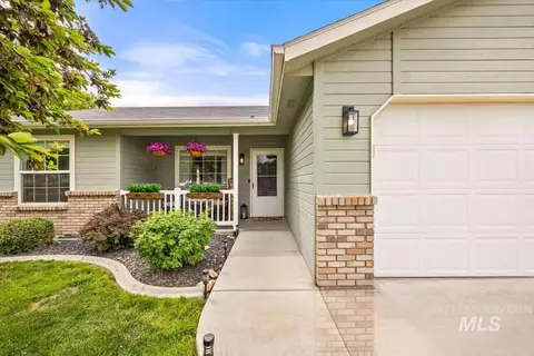 3308 Airport Ave, Caldwell, ID 83605