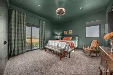 Bedroom - 1150 Pleasant View Dr, Weiser, ID 83672 photo 2 of 4