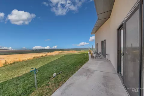 Exterior - 1150 Pleasant View Dr, Weiser, ID 83672 photo 2 of 8