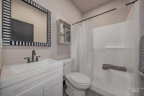 Bath - 1150 Pleasant View Dr, Weiser, ID 83672 photo 6 of 6