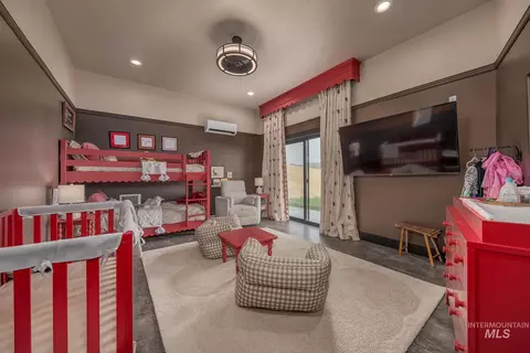 Bedroom - 1150 Pleasant View Dr, Weiser, ID 83672 photo 4 of 4