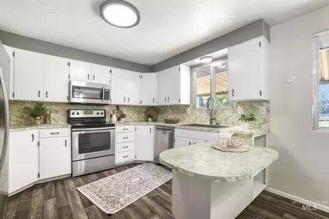 Kitchen - 207 Sage St, Kimberly, ID 83341 photo 1 of 3