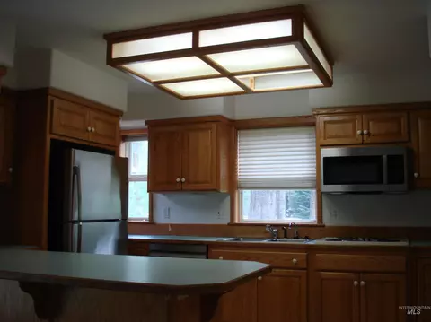 Kitchen - 628 Syringa Dr, Mccall, ID 83638 photo 4 of 4
