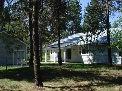 Exterior - 628 Syringa Dr, Mccall, ID 83638 photo 10 of 17