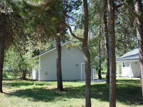 Exterior - 628 Syringa Dr, Mccall, ID 83638 photo 11 of 17