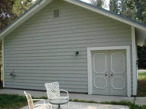 Exterior - 628 Syringa Dr, Mccall, ID 83638 photo 15 of 17