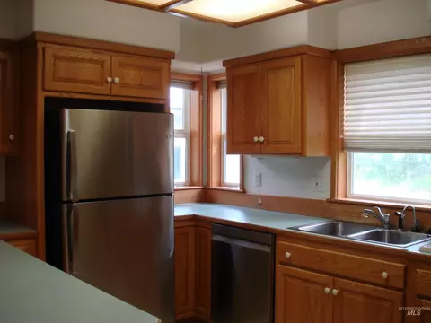 Kitchen - 628 Syringa Dr, Mccall, ID 83638 photo 3 of 4