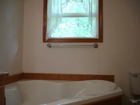 Bath - 628 Syringa Dr, Mccall, ID 83638 photo 5 of 5