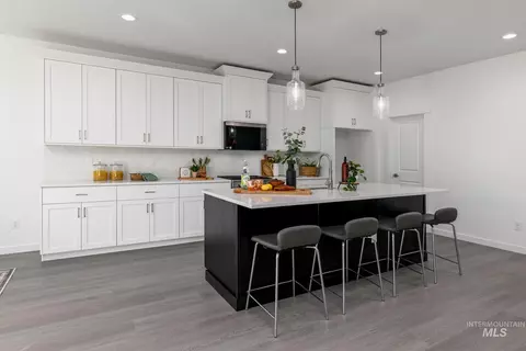 Kitchen - 2060 N Honalee Ave, Eagle, ID 83616 photo 2 of 3