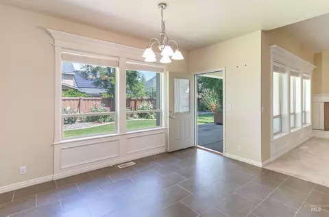 Entry Way - 974 E Switchback Dr, Meridian, ID 83646 photo 2 of 2