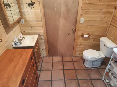Bath - 110 Black Diamond Ln, Dixie, ID 83525 photo 1 of 2