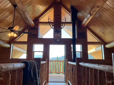 Entry Way - 625 Rhett Creek Rd, Dixie, ID 83525 photo 9 of 11