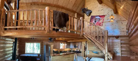 Entry Way - 625 Rhett Creek Rd, Dixie, ID 83525 photo 4 of 11