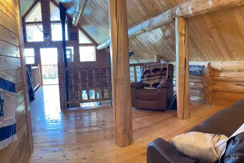 Entry Way - 625 Rhett Creek Rd, Dixie, ID 83525 photo 10 of 11