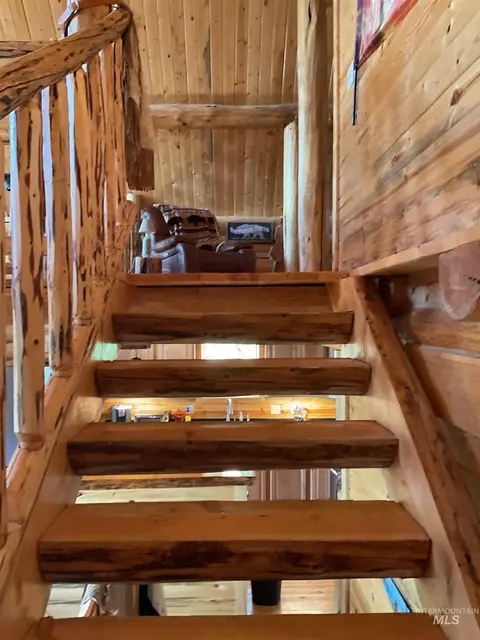 Entry Way - 625 Rhett Creek Rd, Dixie, ID 83525 photo 8 of 11