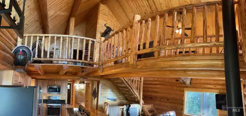 Entry Way - 625 Rhett Creek Rd, Dixie, ID 83525 photo 5 of 11