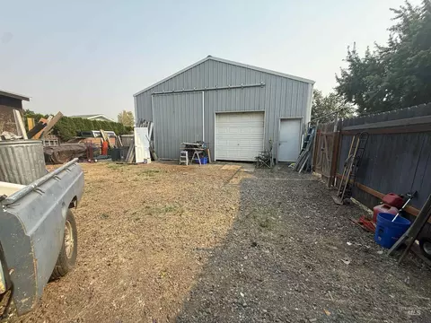 Exterior - 1624 Birch Ave, Lewiston, ID 83501 photo 10 of 15