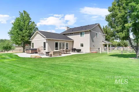 Exterior - 23800 Breyer Rd, Caldwell, ID 83607 photo 3 of 13