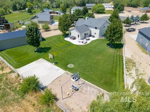 Exterior - 23800 Breyer Rd, Caldwell, ID 83607 photo 5 of 13