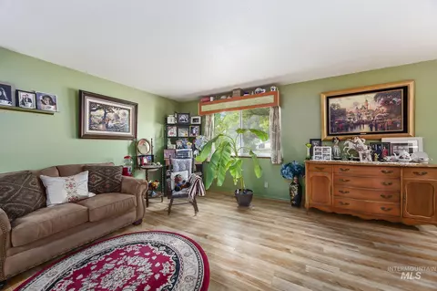 Living - 2345 Longbow Dr, Twin Falls, ID 83301 photo 1 of 2