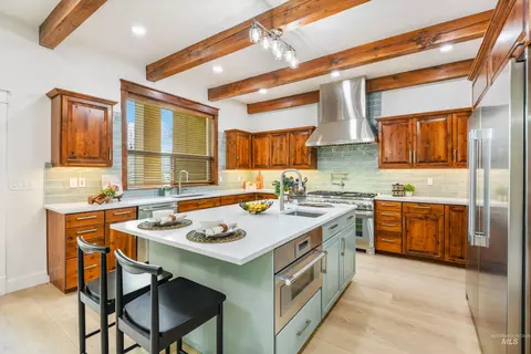Kitchen - 1674 S Water Leaf Ave, Eagle, ID 83616 photo 1 of 8