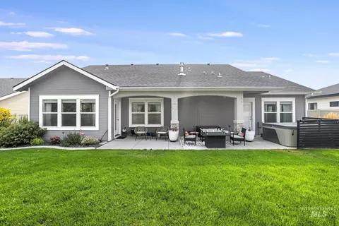 Exterior - 973 Birchton Loop, Twin Falls, ID 83301 photo 4 of 7