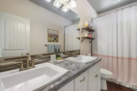 Bath - 973 Birchton Loop, Twin Falls, ID 83301 photo 5 of 5