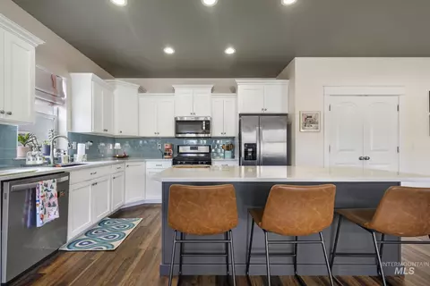 Kitchen - 973 Birchton Loop, Twin Falls, ID 83301 photo 2 of 4