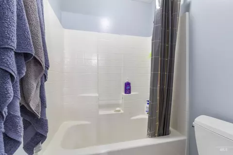 Bath - 3279 Longbow Dr, Twin Falls, ID 83301 photo 6 of 6