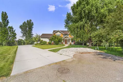 Exterior - 3279 Longbow Dr, Twin Falls, ID 83301 photo 3 of 10