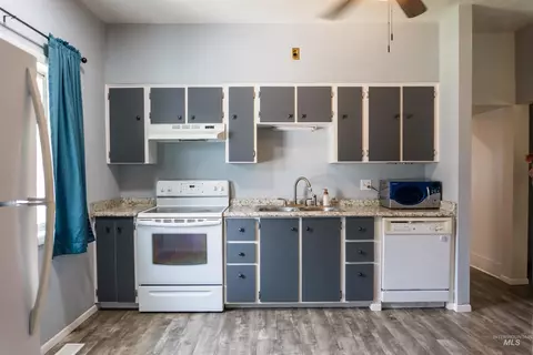 Kitchen - 307 Birch St S, Kimberly, ID 83341 photo 1 of 3