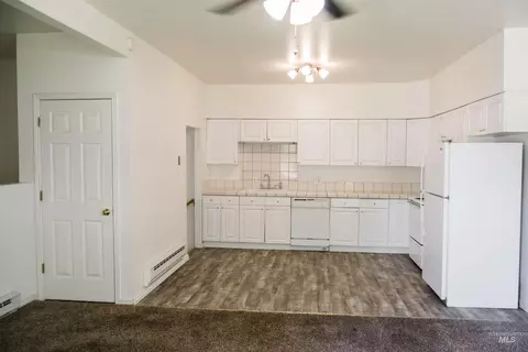 Kitchen - 307 Birch St S, Kimberly, ID 83341 photo 3 of 3