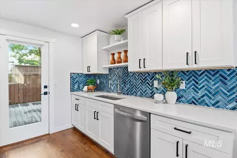 Kitchen - 1989 E Boise Ave, Boise, ID 83706 photo 2 of 2