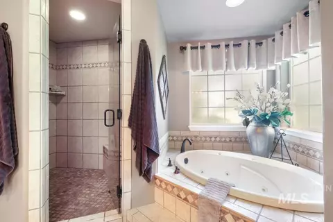 Bath - 3491 E 3180 N, Kimberly, ID 83341 photo 2 of 6