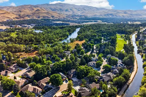 View/Area - 3064 E Nature Dr, Boise, ID 83706 photo 2 of 9
