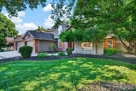 Exterior - 3064 E Nature Dr, Boise, ID 83706 photo 6 of 7