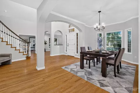 Dining - 3064 E Nature Dr, Boise, ID 83706 photo 1 of 4
