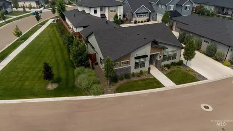 Exterior - 545 S Big Star Ln, Eagle, ID 83616 photo 11 of 14