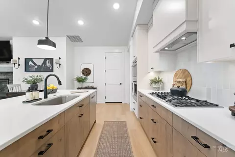 Kitchen - 545 S Big Star Ln, Eagle, ID 83616 photo 1 of 4