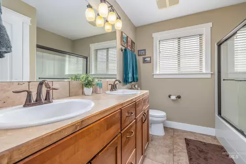 Bath - 13710 Paoletti St, Caldwell, ID 83607 photo 5 of 5