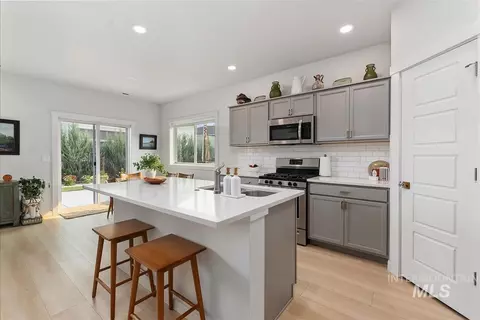 Kitchen - 827 N Chastain Ln, Eagle, ID 83616 photo 1 of 4