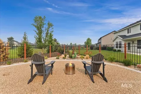 Exterior - 827 N Chastain Ln, Eagle, ID 83616 photo 9 of 9