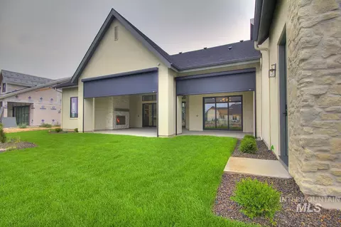 Exterior - 542 Midpoint Ave, Middleton, ID 83644 photo 4 of 5