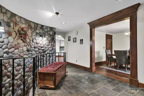 Entry Way - 457 E Beacon Light Rd, Eagle, ID 83616 photo 1 of 2