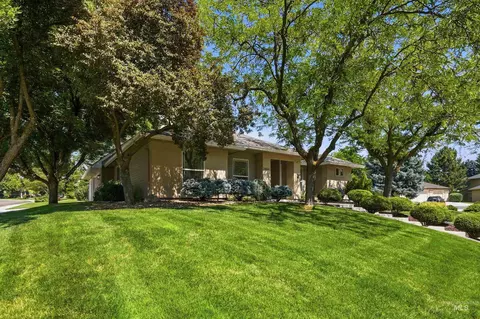 Exterior - 2464 E Lenox Ct, Eagle, ID 83616 photo 9 of 10