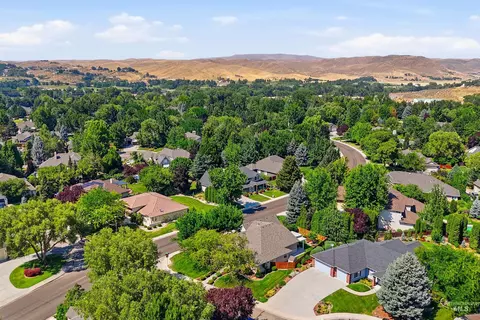 View/Area - 2464 E Lenox Ct, Eagle, ID 83616 photo 1 of 4